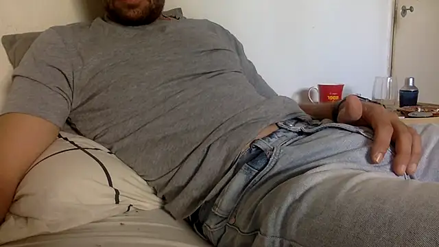 Snapshot of BADGUY2021 chatting on 10/17/25, 11:57 BADGUY2021 online show from 10/17/25, 11:57