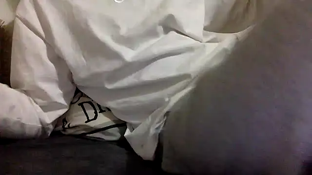 Snapshot of BADGUY2021 chatting on 01/12/26, 05:07 BADGUY2021 online show from 01/12/26, 05:07