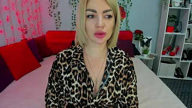 LunaBellucci online show from 01/18/26, 11:58