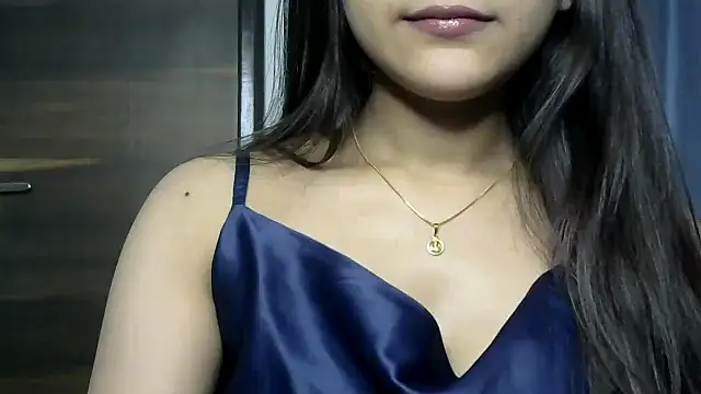 selen 5 online show from 09/17/25, 06:09