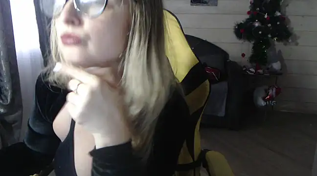 Snapshot of RubiLakros chatting on 01/22/25, 11:34 RubiLakros online show from 01/22/25, 11:34