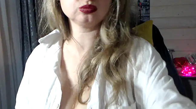 Snapshot of RubiLakros chatting on 02/18/25, 07:41 RubiLakros online show from 02/18/25, 07:41