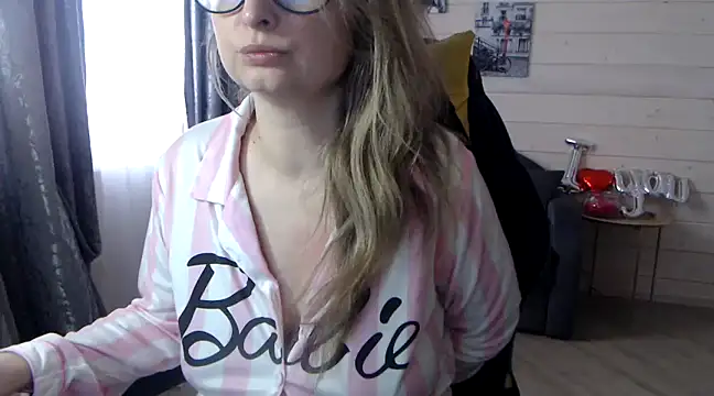 Snapshot of RubiLakros chatting on 03/02/25, 09:10 RubiLakros online show from 03/02/25, 09:10