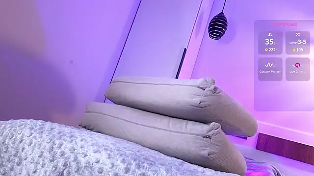 S3Xyes online show from 04/21/26, 12:34