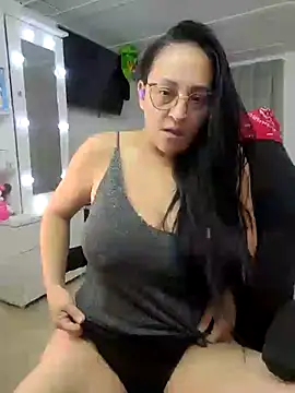 Snapshot of Ameliarizo chatting on 03/19/25, 10:31 Ameliarizo online show from 03/19/25, 10:31