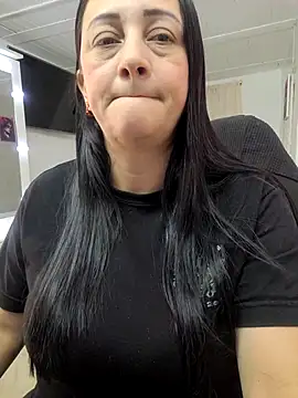 Snapshot of Ameliarizo chatting on 10/07/25, 10:18 Ameliarizo online show from 10/07/25, 10:18