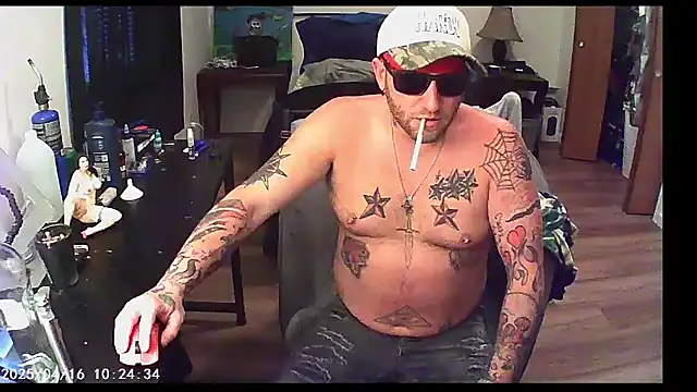 Livingpuddle online show from 07/31/26, 09:36