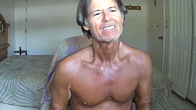 Snapshot of nakeedcowboi65 chatting on 04/21/26, 09:06 nakeedcowboi65 online show from 04/21/26, 09:06