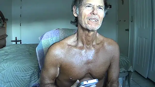 Snapshot of nakeedcowboi65 chatting on 04/24/26, 10:45 nakeedcowboi65 online show from 04/24/26, 10:45
