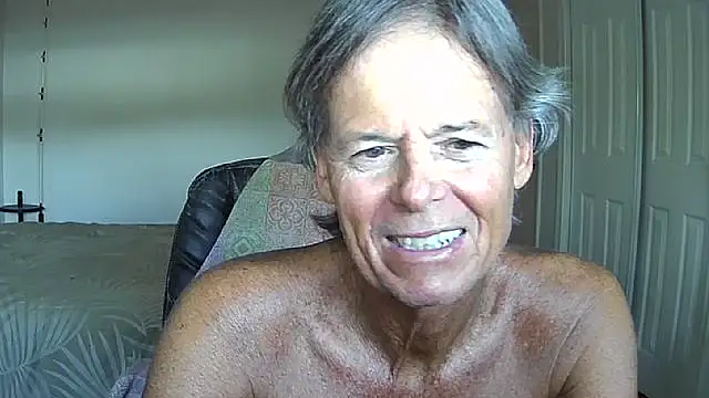 Snapshot of nakeedcowboi65 chatting on 05/11/26, 12:22 nakeedcowboi65 online show from 05/11/26, 12:22