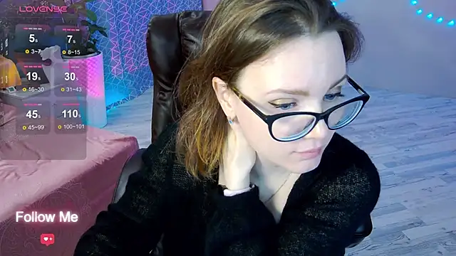 AngelaWhiti online show from 02/10/25, 06:35