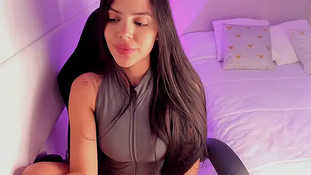 Snapshot of salome__11 chatting on 01/12/25, 10:54 salome  11 online show from 01/12/25, 10:54