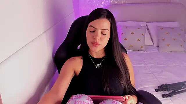 Snapshot of salome__11 chatting on 01/17/25, 03:45 salome  11 online show from 01/17/25, 03:45