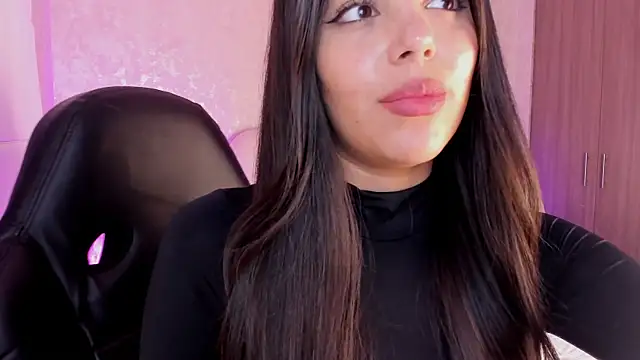 Snapshot of salome__11 chatting on 02/18/25, 02:27 salome  11 online show from 02/18/25, 02:27