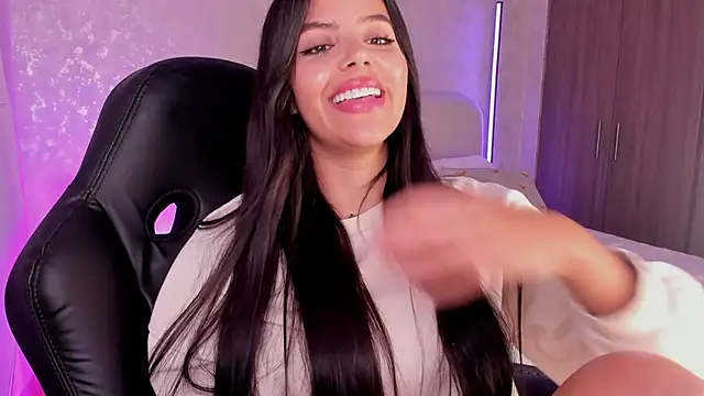 Snapshot of salome__11 chatting on 02/19/25, 05:16 salome  11 online show from 02/19/25, 05:16