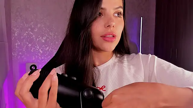 Snapshot of salome__11 chatting on 02/23/25, 04:28 salome  11 online show from 02/23/25, 04:28