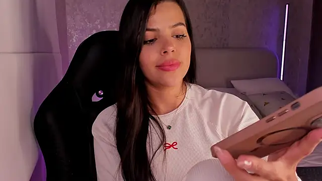 Snapshot of salome__11 chatting on 02/23/25, 07:33 salome  11 online show from 02/23/25, 07:33