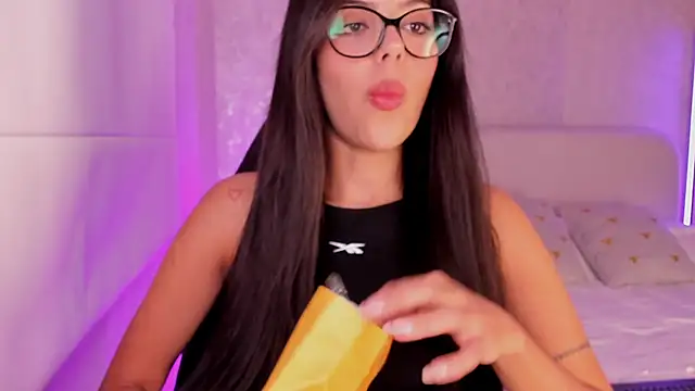 Snapshot of salome__11 chatting on 02/26/25, 02:26 salome  11 online show from 02/26/25, 02:26