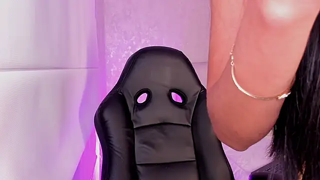 Snapshot of salome__11 chatting on 02/28/25, 04:10 salome  11 online show from 02/28/25, 04:10