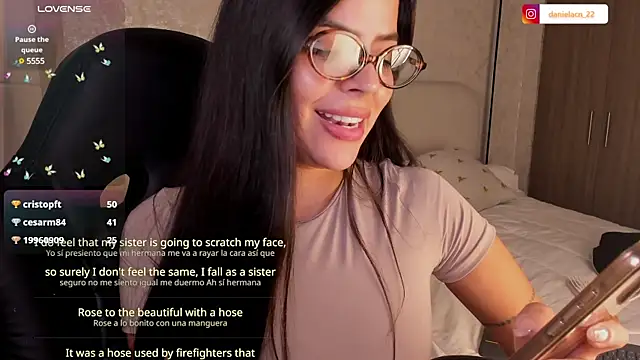 Snapshot of salome__11 chatting on 03/19/25, 04:14 salome  11 online show from 03/19/25, 04:14