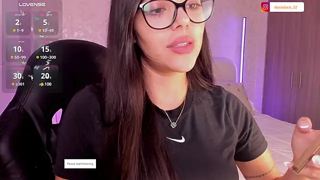 Snapshot of salome__11 chatting on 03/20/25, 04:07 salome  11 online show from 03/20/25, 04:07