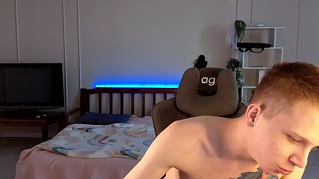 arlekincrop online show from 09/29/25, 03:00