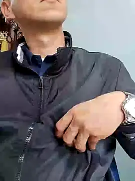 Snapshot of Business_dickkk chatting on 12/30/24, 07:32 Business dickkk online show from 12/30/24, 07:32