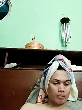 QueenSoreal online show from 04/05/26, 03:20