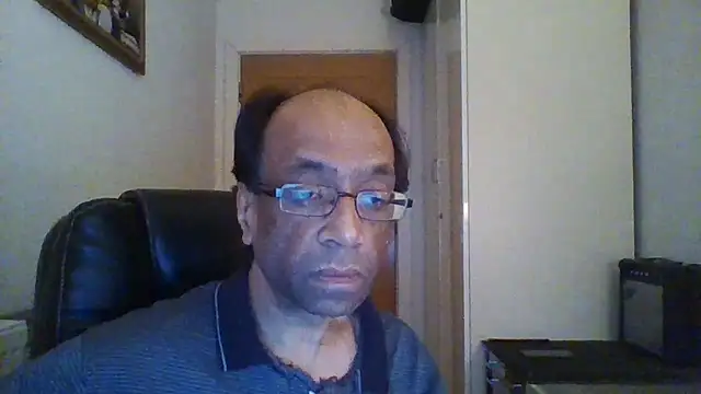 Snapshot of rauncher1 chatting on 02/10/25, 09:04 rauncher1 online show from 02/10/25, 09:04