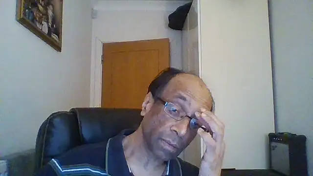 Snapshot of rauncher1 chatting on 02/25/25, 02:44 rauncher1 online show from 02/25/25, 02:44