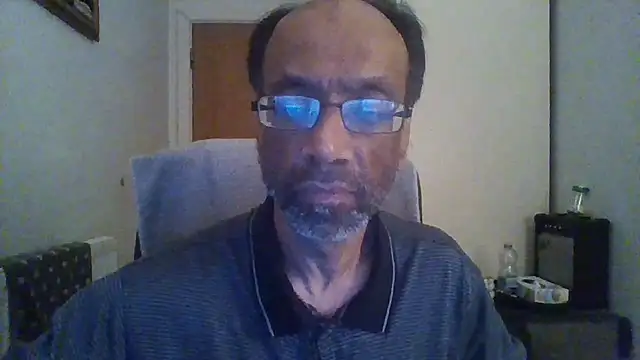 Snapshot of rauncher1 chatting on 11/07/25, 12:43 rauncher1 online show from 11/07/25, 12:43