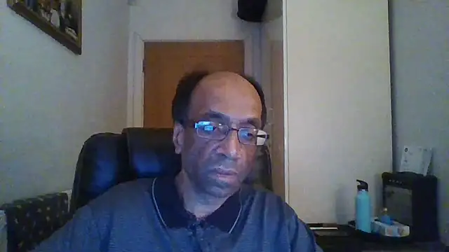 Snapshot of rauncher1 chatting on 12/14/25, 01:11 rauncher1 online show from 12/14/25, 01:11