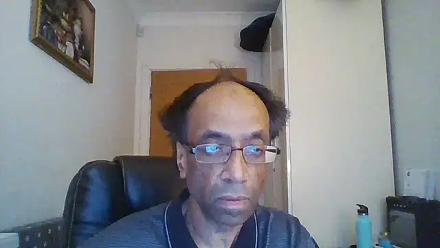 Snapshot of rauncher1 chatting on 12/19/25, 10:11 rauncher1 online show from 12/19/25, 10:11