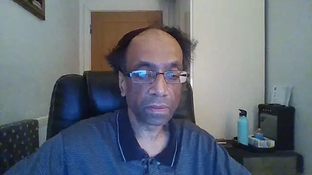 Snapshot of rauncher1 chatting on 12/23/25, 12:41 rauncher1 online show from 12/23/25, 12:41