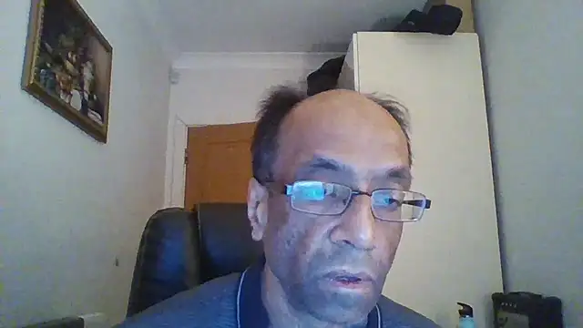 Snapshot of rauncher1 chatting on 01/15/26, 09:25 rauncher1 online show from 01/15/26, 09:25