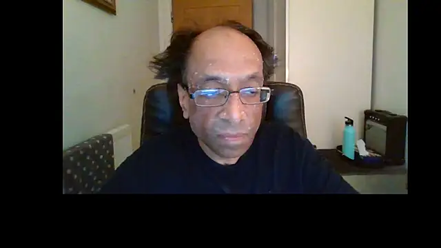 Snapshot of rauncher1 chatting on 06/11/26, 08:12 rauncher1 online show from 06/11/26, 08:12