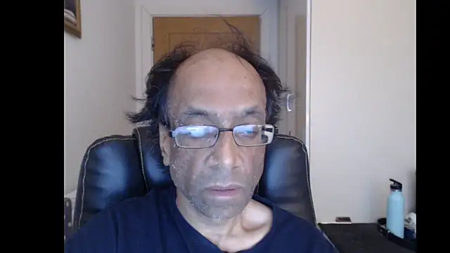 Snapshot of rauncher1 chatting on 06/18/26, 09:25 rauncher1 online show from 06/18/26, 09:25