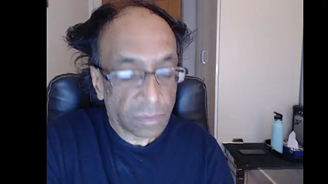 Snapshot of rauncher1 chatting on 06/25/26, 08:30 rauncher1 online show from 06/25/26, 08:30