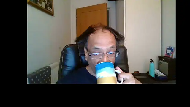 Snapshot of rauncher1 chatting on 06/30/26, 08:26 rauncher1 online show from 06/30/26, 08:26