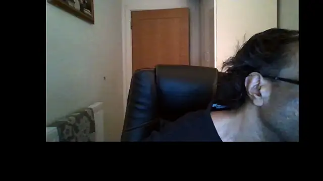 Snapshot of rauncher1 chatting on 07/08/26, 10:58 rauncher1 online show from 07/08/26, 10:58