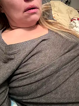 Susanel online show from 12/17/25, 10:16