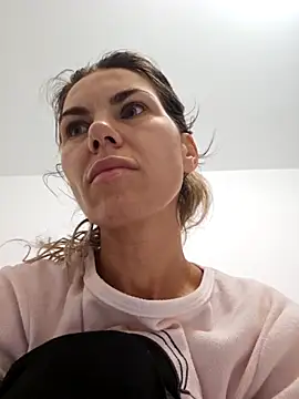 FeliciaKrige online show from 12/19/25, 09:44