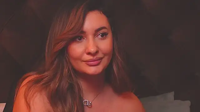 YaaraCollins online show from 01/04/25, 07:13