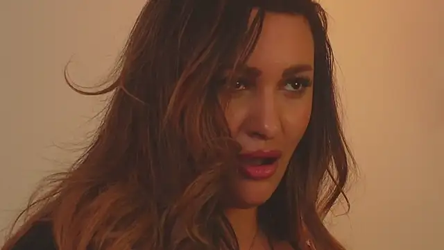 YaaraCollins online show from 03/10/25, 03:01