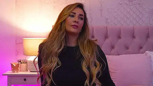 YaaraCollins online show from 11/26/25, 07:26