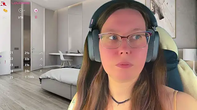 Victoria Romans online show from 05/04/26, 01:23
