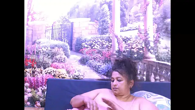 Snapshot of indianstar75 chatting on 03/11/25, 12:54 indianstar75 online show from 03/11/25, 12:54