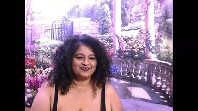 Snapshot of indianstar75 chatting on 03/11/25, 05:13 indianstar75 online show from 03/11/25, 05:13