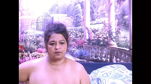 Snapshot of indianstar75 chatting on 03/21/25, 10:28 indianstar75 online show from 03/21/25, 10:28