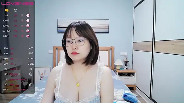 DianaYz online show from 09/19/25, 12:39